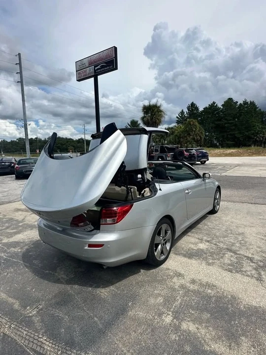 2011 Lexus IS 2nd Gen - Image 18 of 20