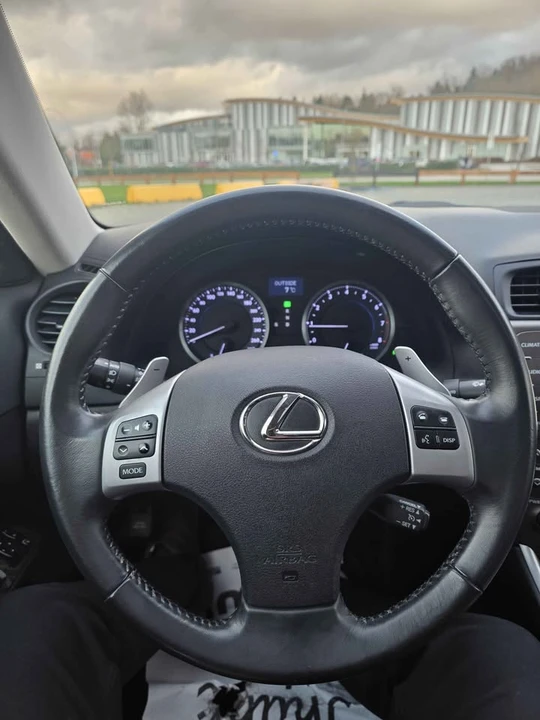 2011 Lexus IS 2nd Gen - Image 18 of 20