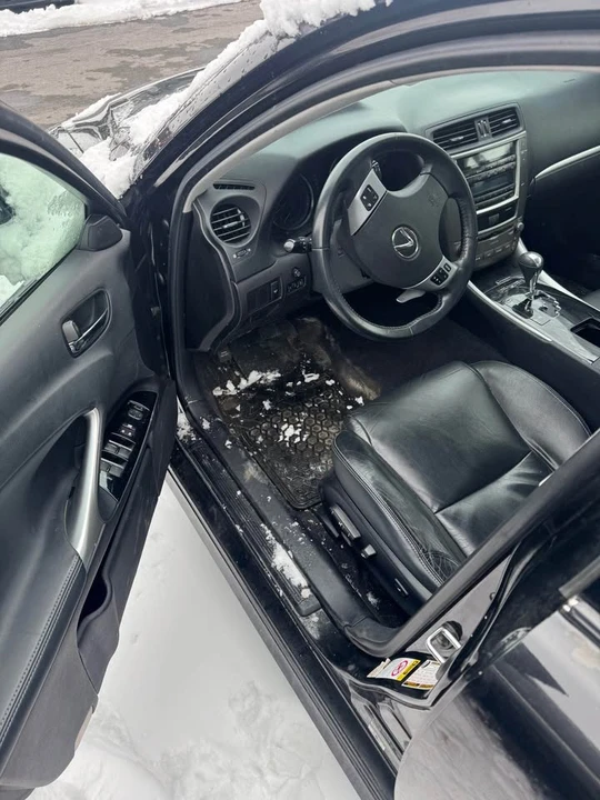 2011 Lexus IS 2nd Gen - Image 5 of 7