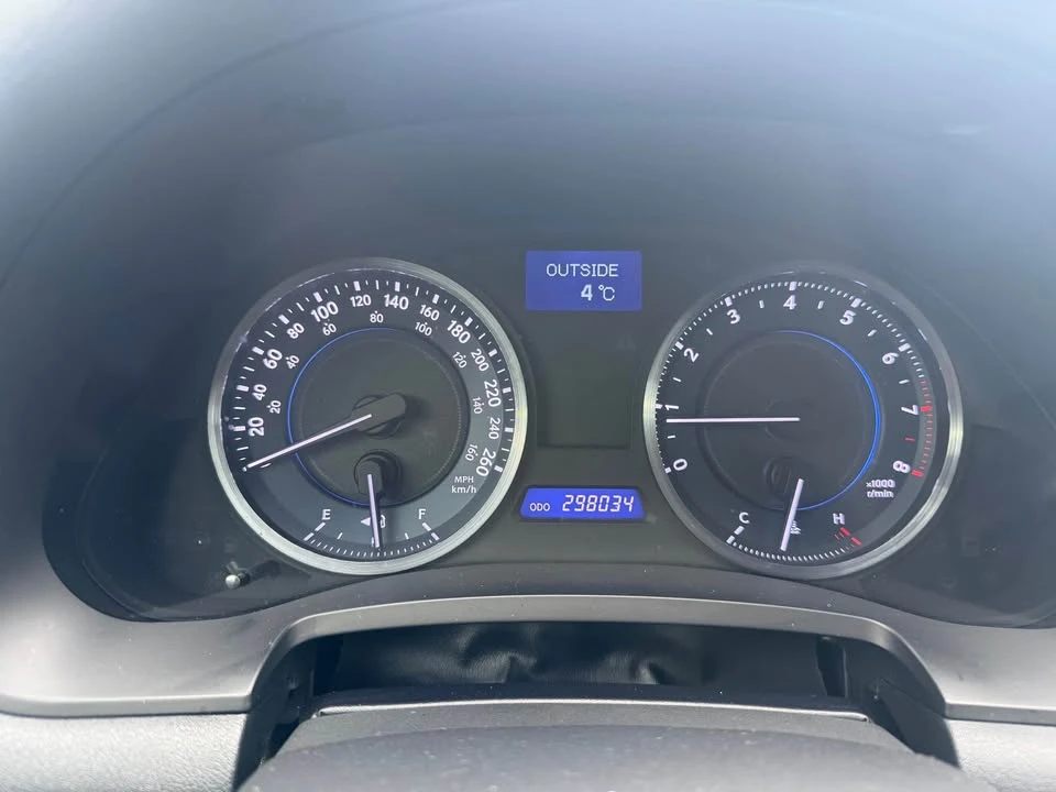 2011 Lexus IS 2nd Gen - Image 8 of 20
