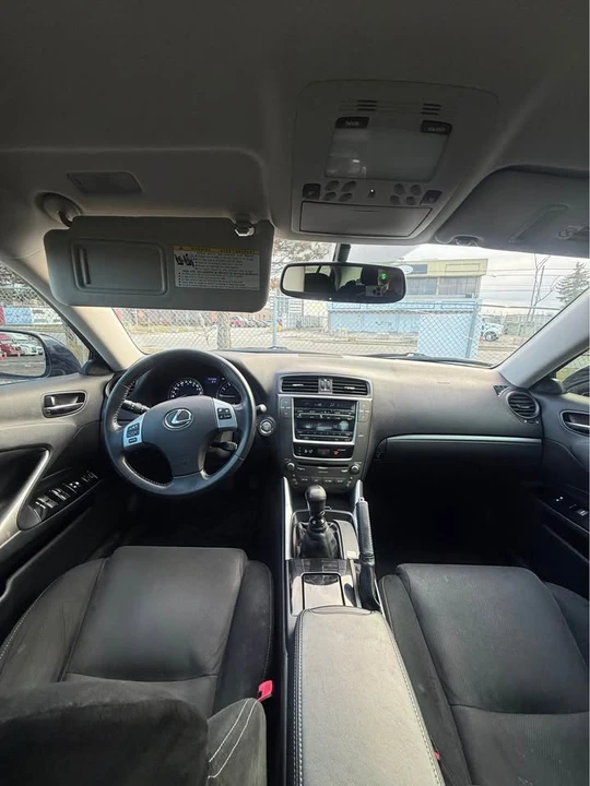 2011 Lexus IS 2nd Gen - Image 15 of 20
