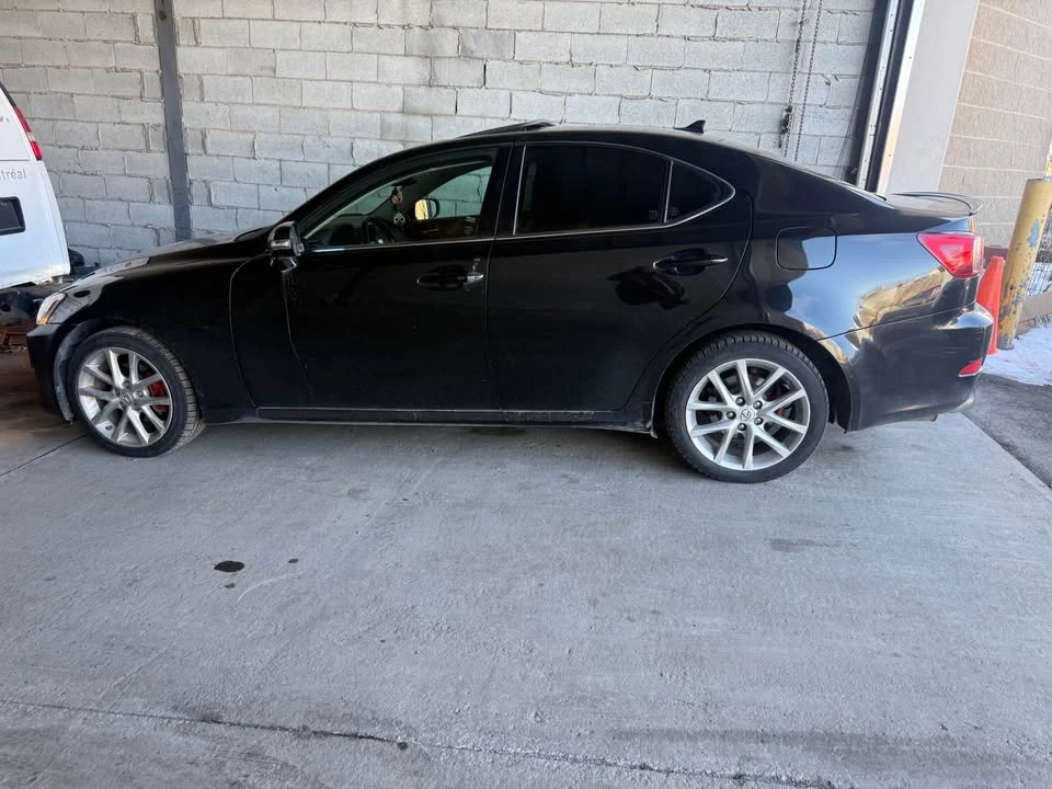 2011 Lexus IS 2nd Gen - Image 16 of 18