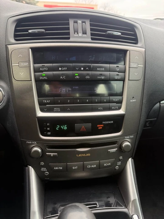 2011 Lexus IS 2nd Gen - Image 6 of 20