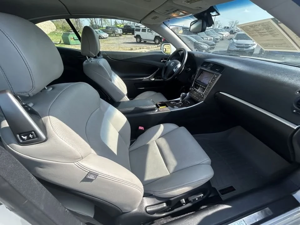 2011 Lexus IS 2nd Gen - Image 18 of 20