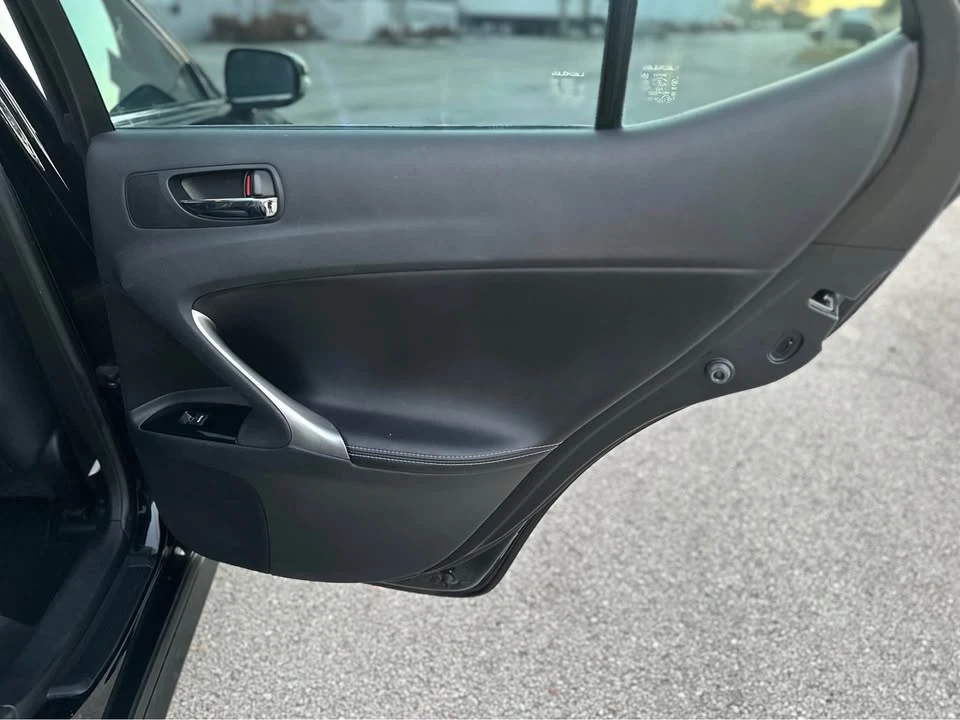 2011 Lexus IS 2nd Gen - Image 18 of 20