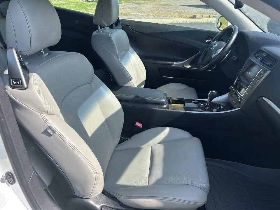 2011 Lexus IS 2nd Gen - Image 17 of 20
