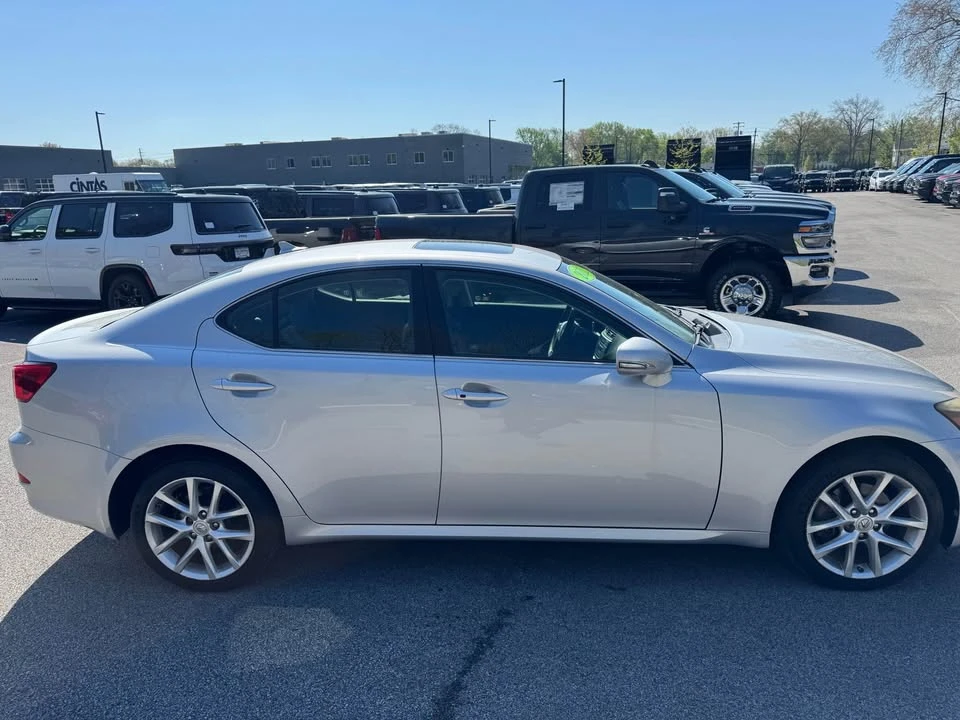 2011 Lexus IS 2nd Gen - Image 12 of 17