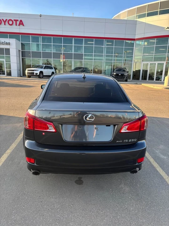 2011 Lexus IS 2nd Gen - Image 5 of 9