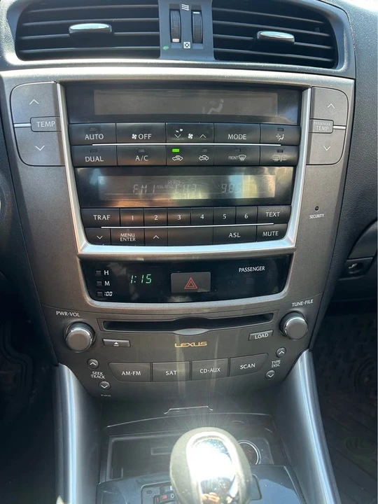 2011 Lexus IS 2nd Gen - Image 10 of 11