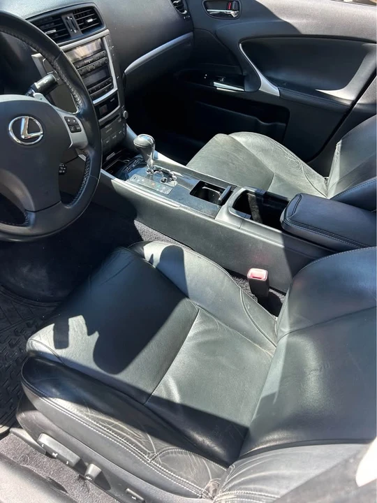 2011 Lexus IS 2nd Gen - Image 8 of 11