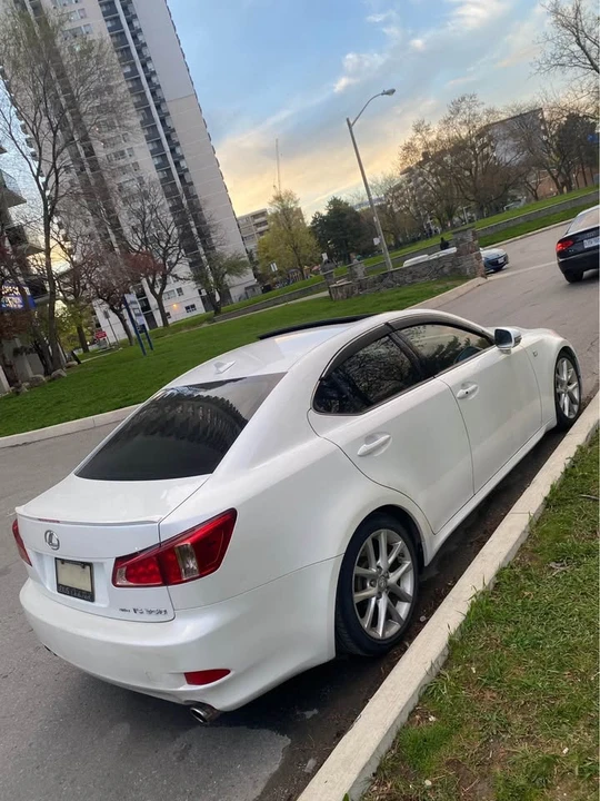 2011 Lexus IS 2nd Gen - Image 6 of 10