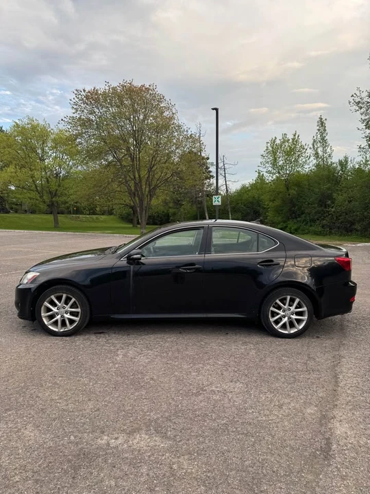2011 Lexus IS - Image 3 of 9