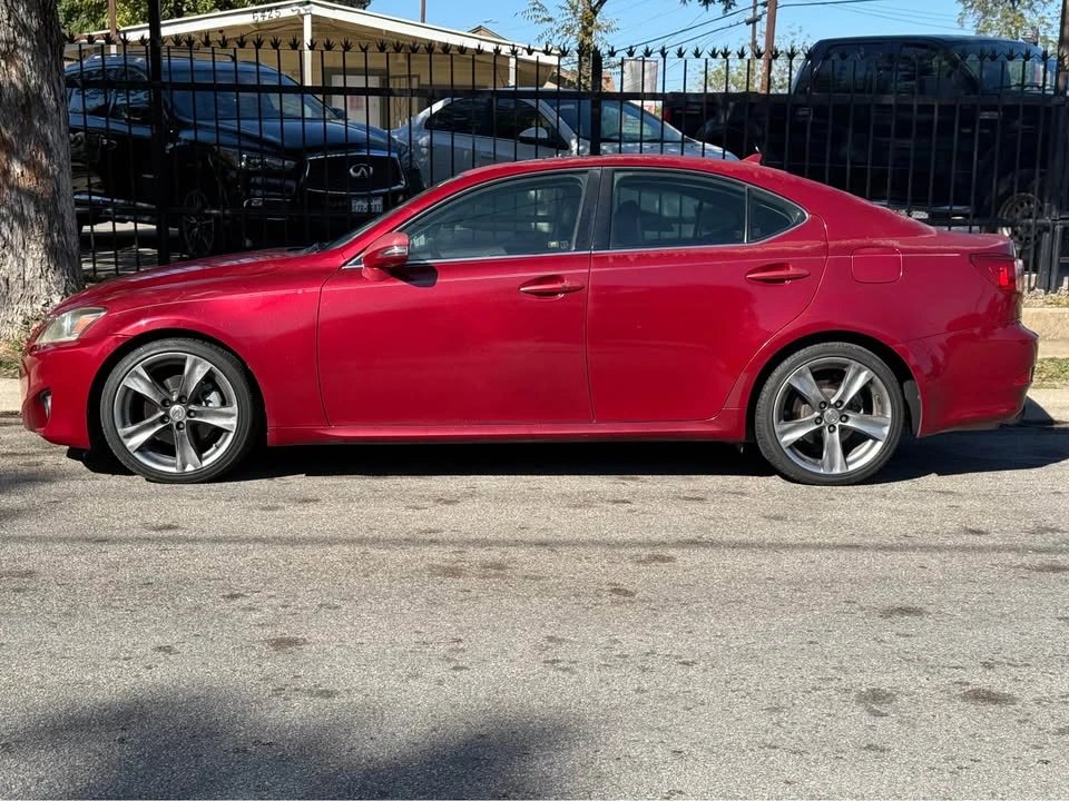 2011 Lexus IS 2nd Gen - Image 4 of 15