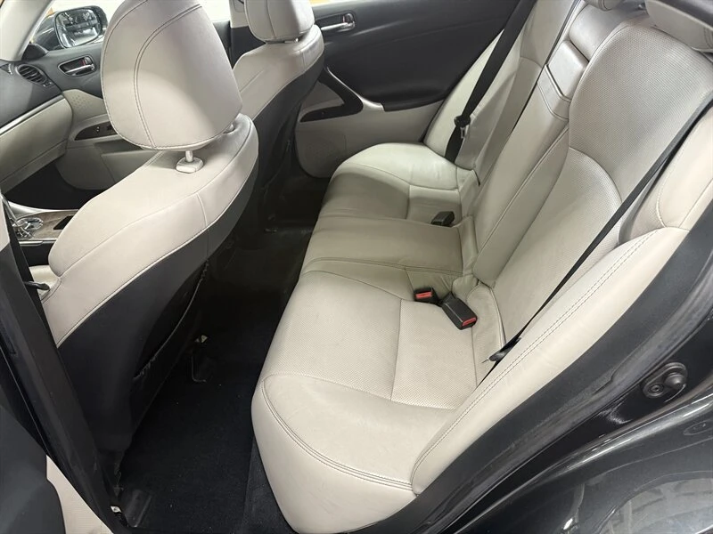 2011 Lexus IS 2nd Gen - Image 11 of 16