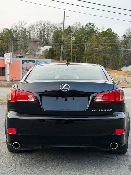 2011 Lexus IS 2nd Gen - Image 5 of 12
