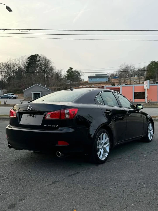 2011 Lexus IS 2nd Gen - Image 6 of 12