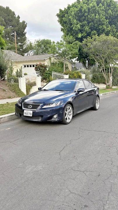 2011 Lexus IS 2nd Gen - Image 2 of 8