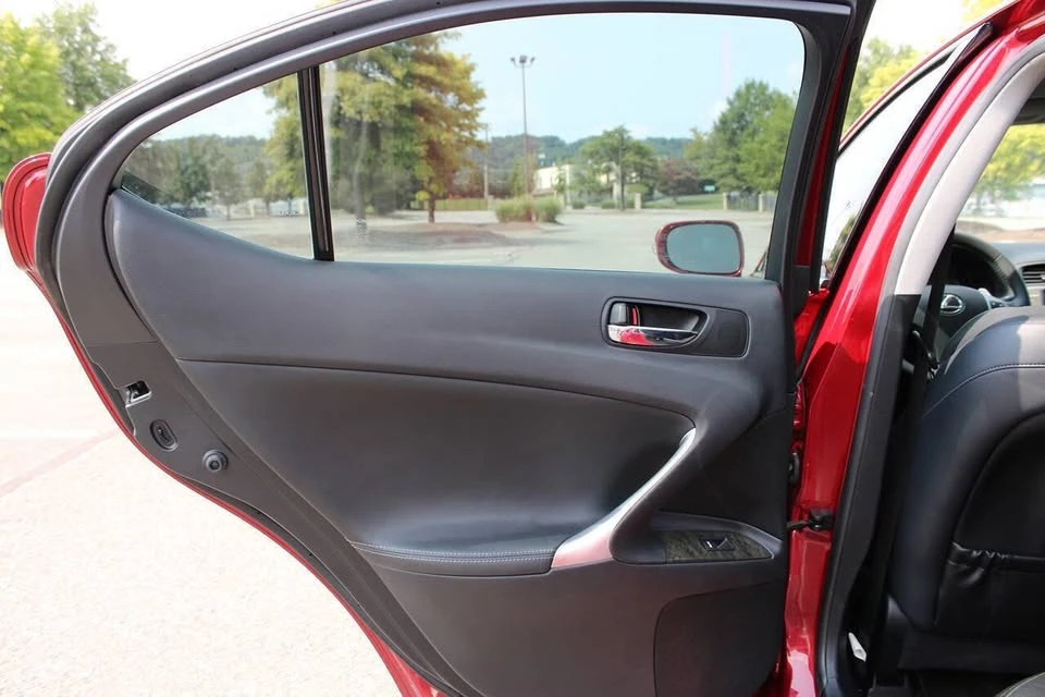 2011 Lexus IS 2nd Gen - Image 17 of 20
