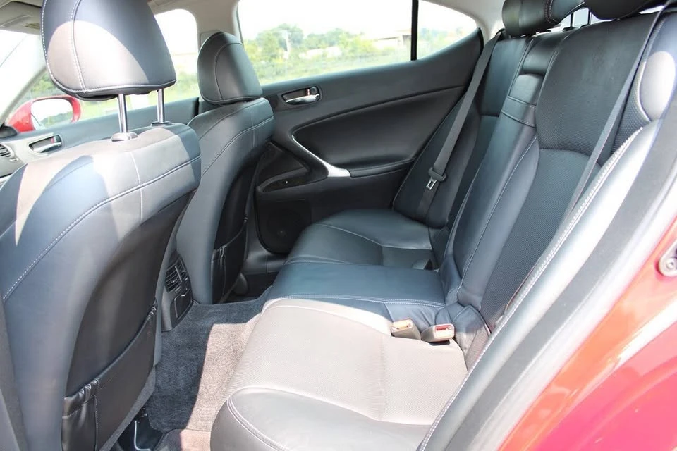 2011 Lexus IS 2nd Gen - Image 18 of 20