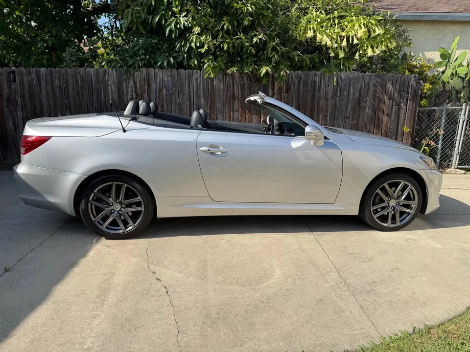 2011 Lexus IS 2nd Gen - Image 5 of 11