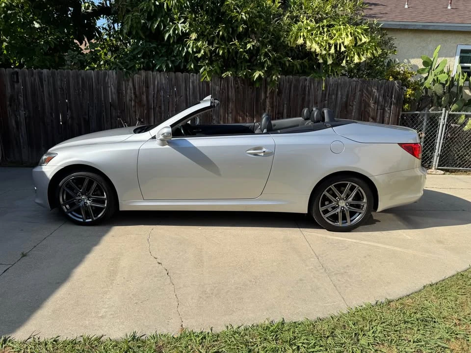 2011 Lexus IS 2nd Gen - Image 4 of 11