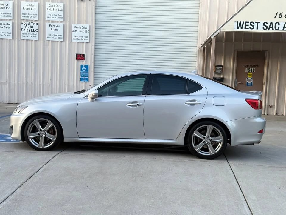 2011 Lexus IS 2nd Gen - Image 8 of 18