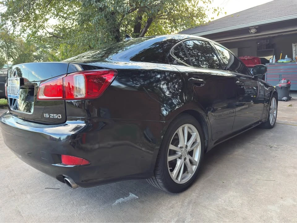 2011 Lexus IS 2nd Gen - Image 17 of 19