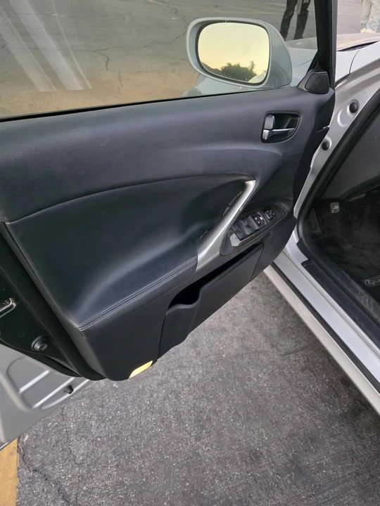 2011 Lexus IS 2nd Gen - Image 6 of 11