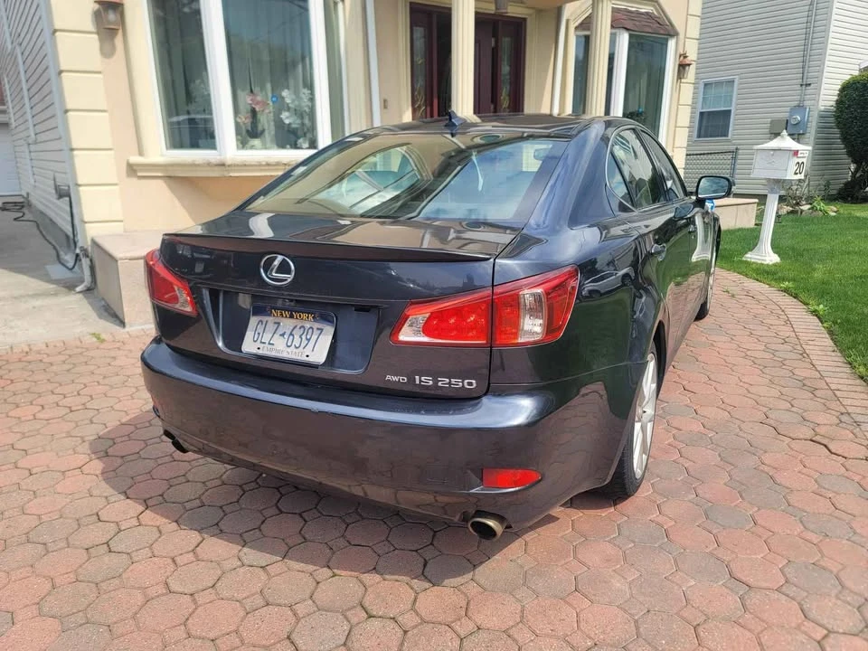 2011 Lexus IS 2nd Gen - Image 4 of 6