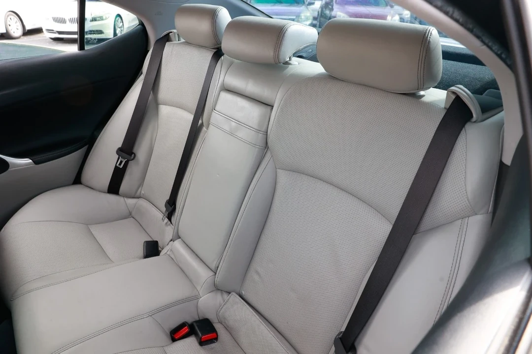 2011 Lexus IS 2nd Gen - Image 10 of 12