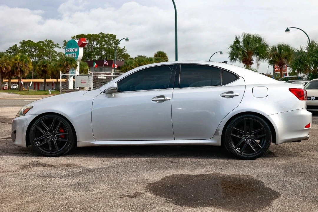 2011 Lexus IS 2nd Gen - Image 3 of 12