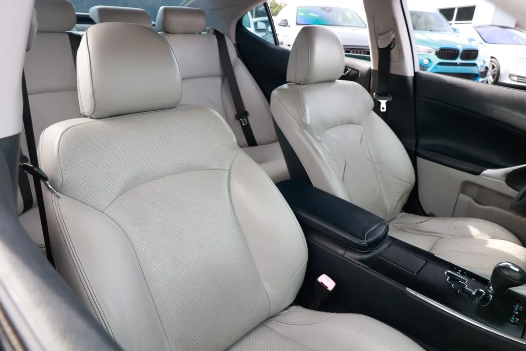 2011 Lexus IS 2nd Gen - Image 18 of 21