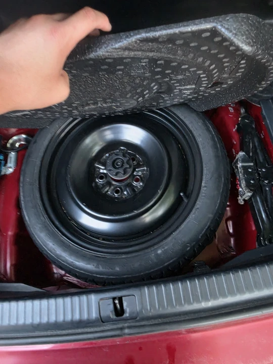 2011 Lexus IS 2nd Gen - Image 11 of 13