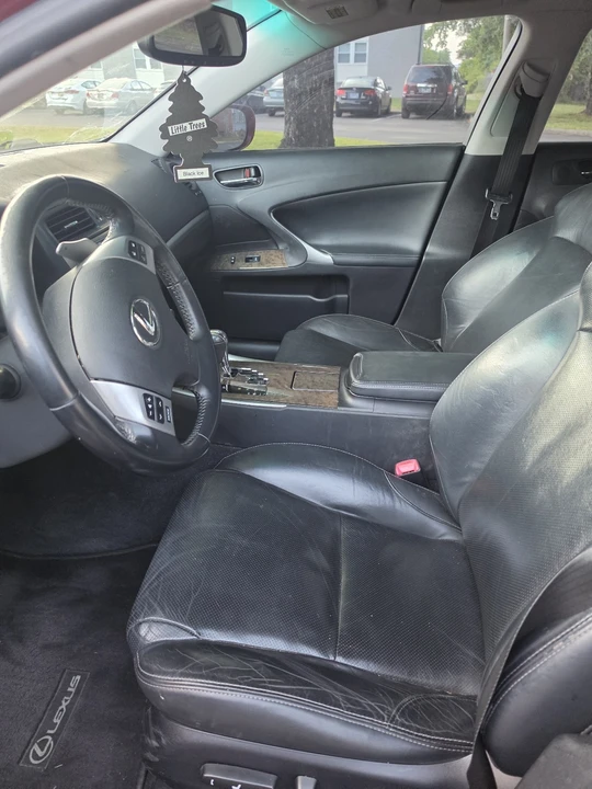2011 Lexus IS 2nd Gen - Image 6 of 13