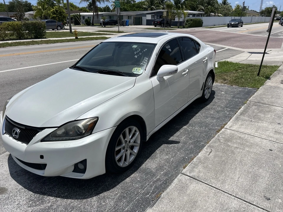 2011 Lexus IS 2nd Gen - Image 10 of 12