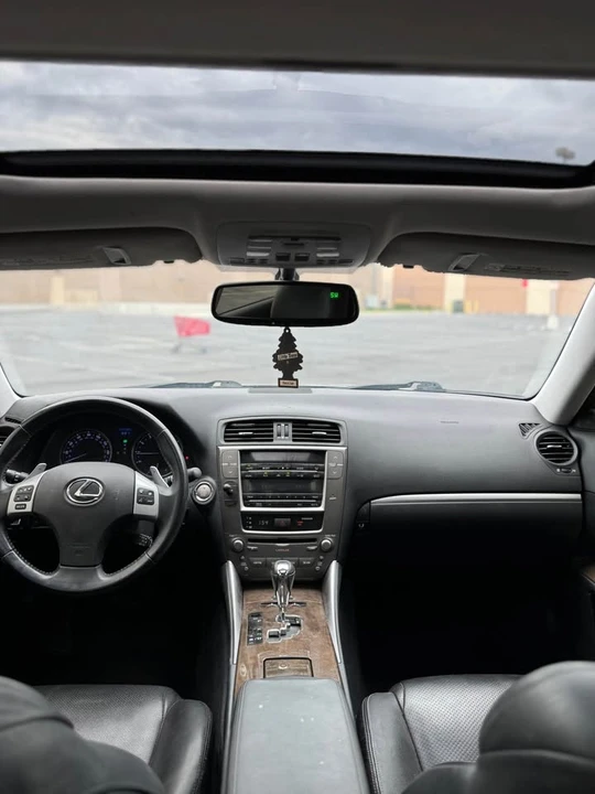 2011 Lexus IS 2nd Gen - Image 5 of 11