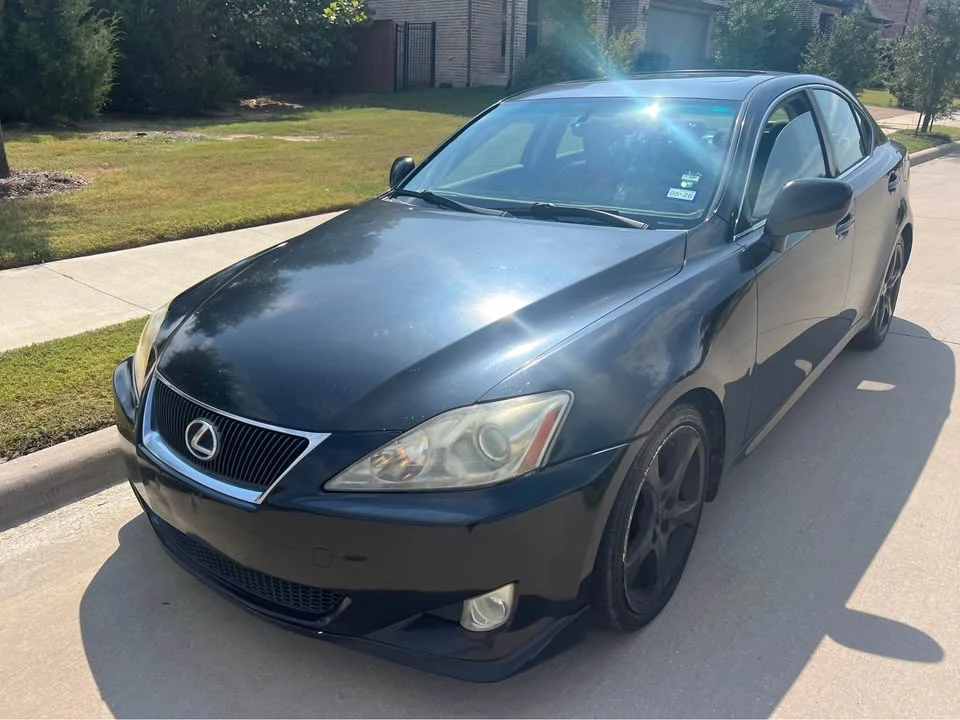 2011 Lexus IS 2nd Gen - Image 4 of 13