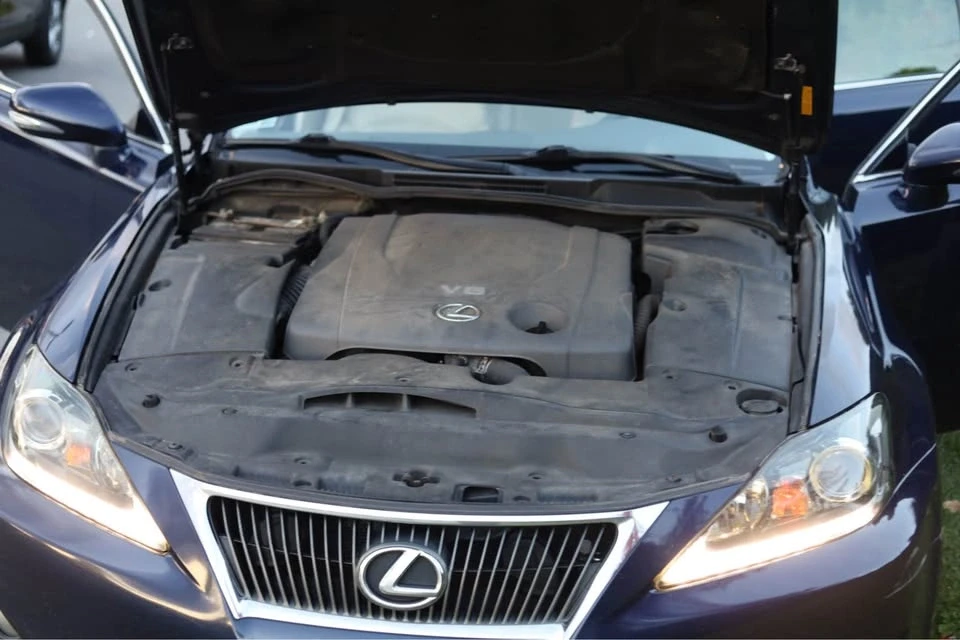 2011 Lexus IS 2nd Gen - Image 15 of 19