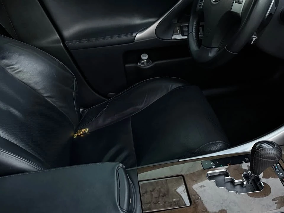 2011 Lexus IS 2nd Gen - Image 18 of 20