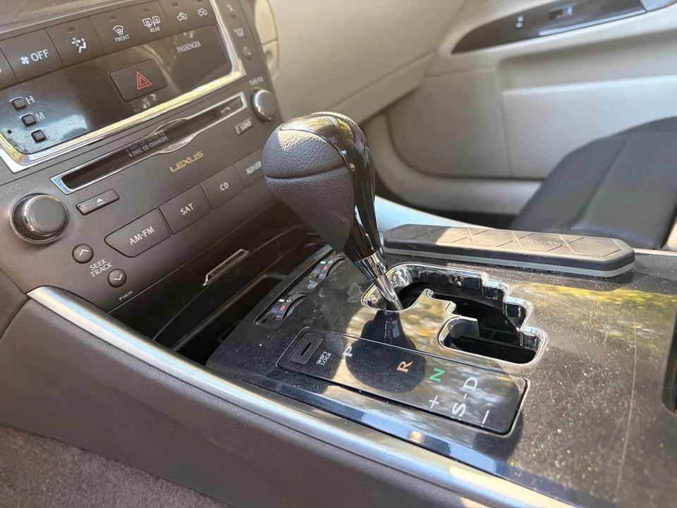 2011 Lexus IS 2nd Gen - Image 15 of 16