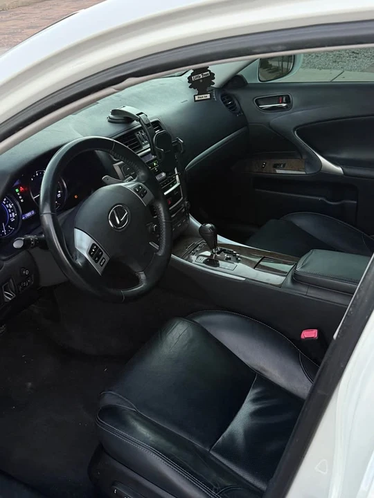 2011 Lexus IS 2nd Gen - Image 11 of 20
