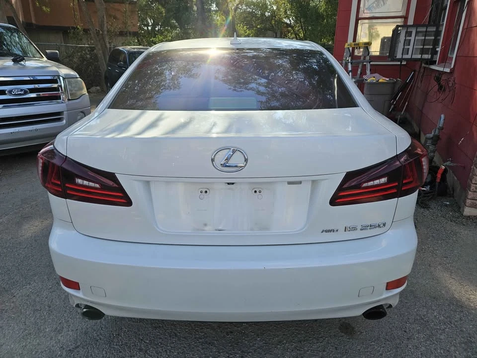 2011 Lexus IS 2nd Gen - Image 4 of 7