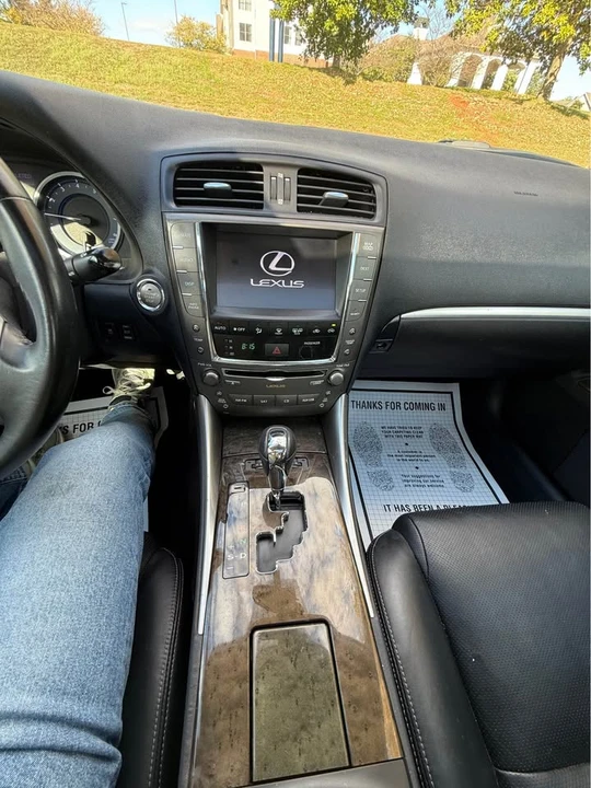 2011 Lexus IS 2nd Gen - Image 13 of 18