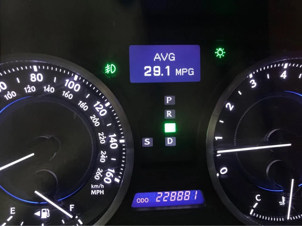2011 Lexus IS 2nd Gen - Image 5 of 11