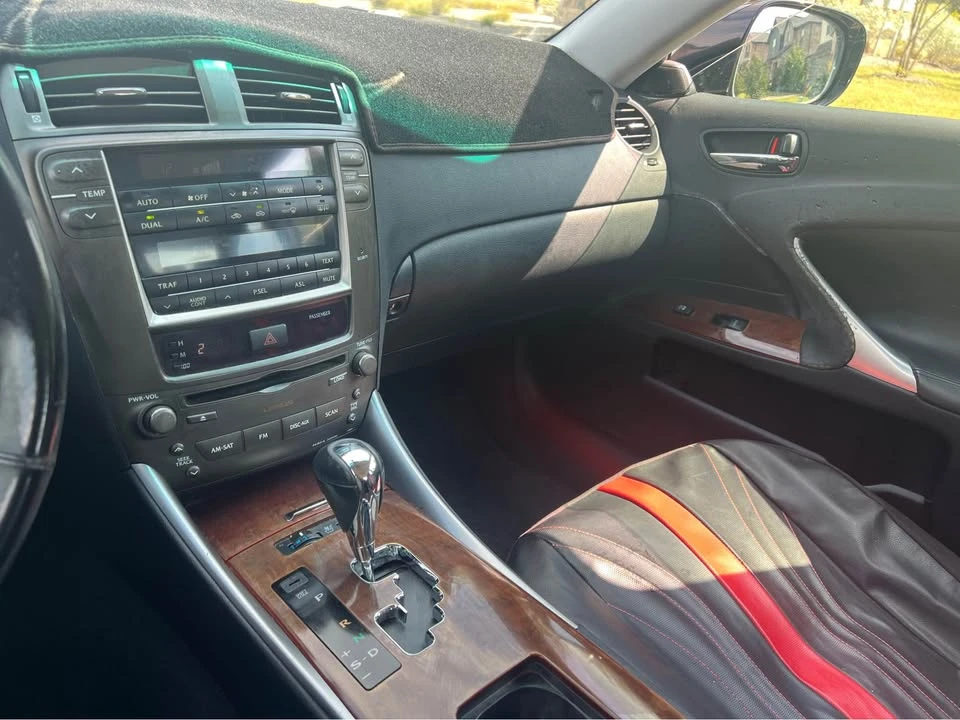 2011 Lexus IS 2nd Gen - Image 13 of 14