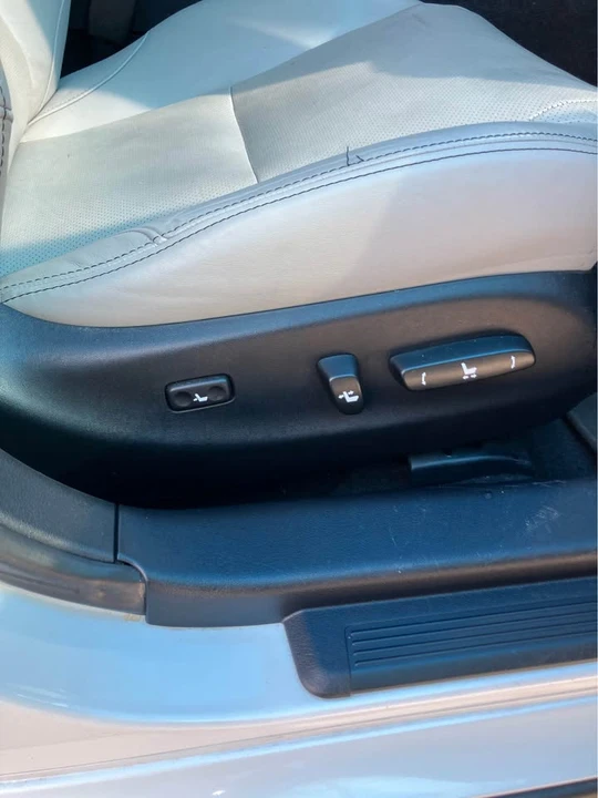 2011 Lexus IS 2nd Gen - Image 6 of 11