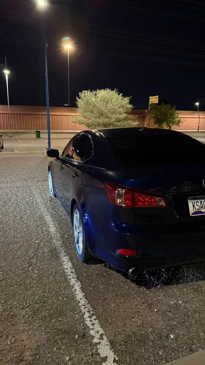 2011 Lexus IS 2nd Gen - Image 2 of 10