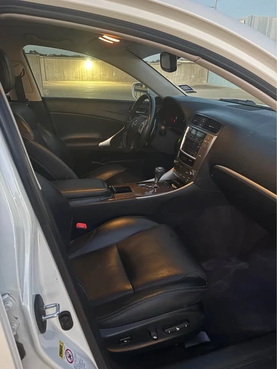 2011 Lexus IS 2nd Gen - Image 7 of 20
