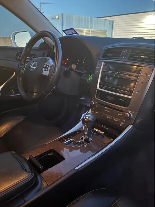 2011 Lexus IS 2nd Gen - Image 9 of 20