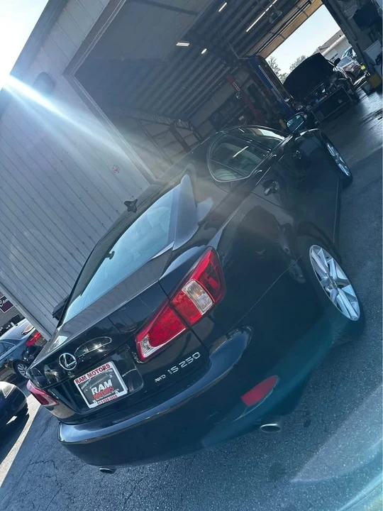 2011 Lexus IS 2nd Gen - Image 3 of 11